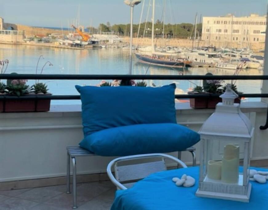 Emozioni Dal Porto Lejlighed Trani Eksteriør billede