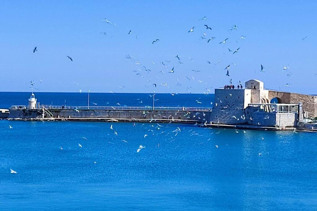 Emozioni Dal Porto Lejlighed Trani Eksteriør billede